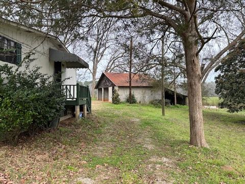 Tiny photo for 391 Commerce Street, Crawfordville, GA 30631 (MLS # 553004)