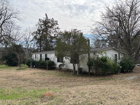 Tiny photo for 391 Commerce Street, Crawfordville, GA 30631 (MLS # 553004)