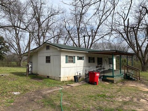 Tiny photo for 391 Commerce Street, Crawfordville, GA 30631 (MLS # 553004)