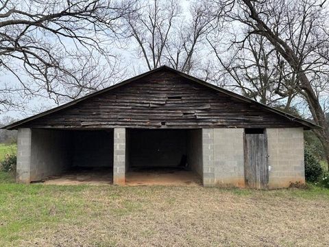 Tiny photo for 391 Commerce Street, Crawfordville, GA 30631 (MLS # 553004)