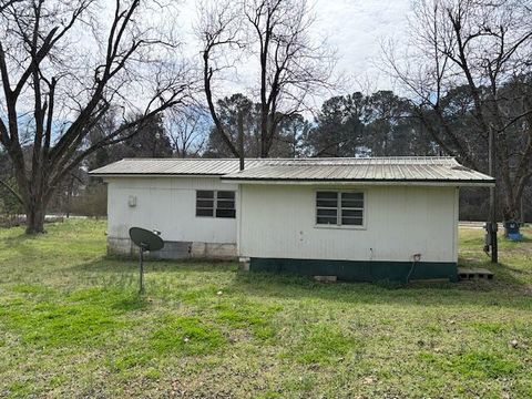 Tiny photo for 391 Commerce Street, Crawfordville, GA 30631 (MLS # 553004)