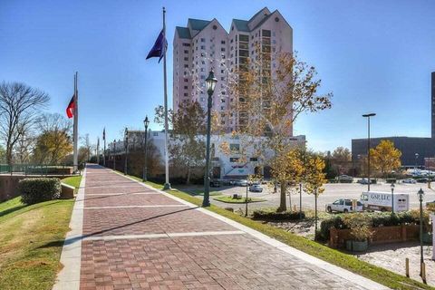 Tiny photo for 1 SEVENTH ST Street, Augusta, GA 30901 (MLS # 542003)