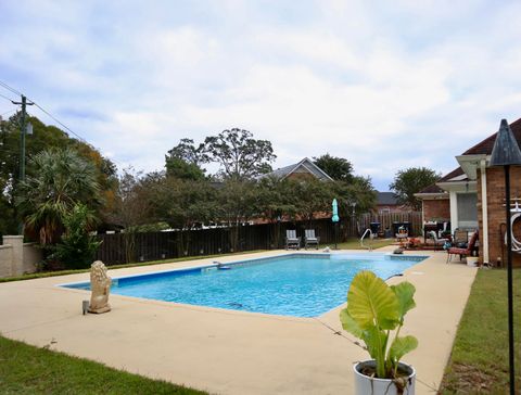 Tiny photo for 2413 Woodbluff Court Court, Augusta, GA 30909 (MLS # 548861)