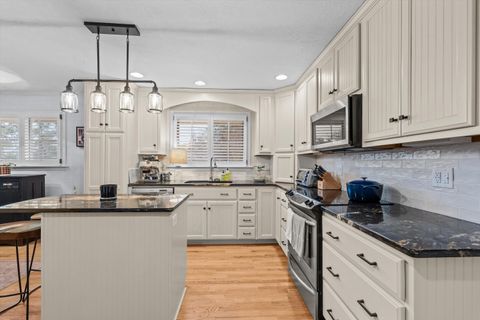 Tiny photo for 933 Fairfield Avenue, North Augusta, SC 29841 (MLS # 552609)