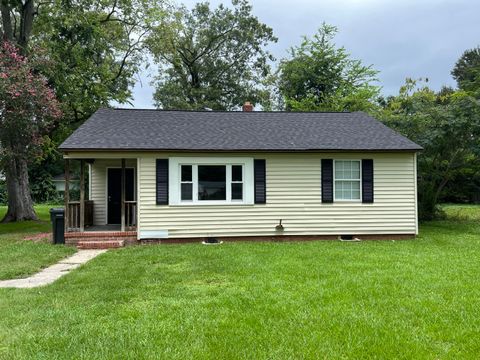 Photo of 823 Mary Avenue, Augusta, GA 30904 (MLS # 545469) Photo of 823 Mary Avenue, Augusta, GA 30904 (MLS # 545469)