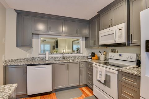 Tiny photo for 315 Coastal Cove Cove, McCormick, SC 29835 (MLS # 542531)