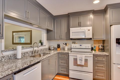 Tiny photo for 315 Coastal Cove Cove, McCormick, SC 29835 (MLS # 542531)