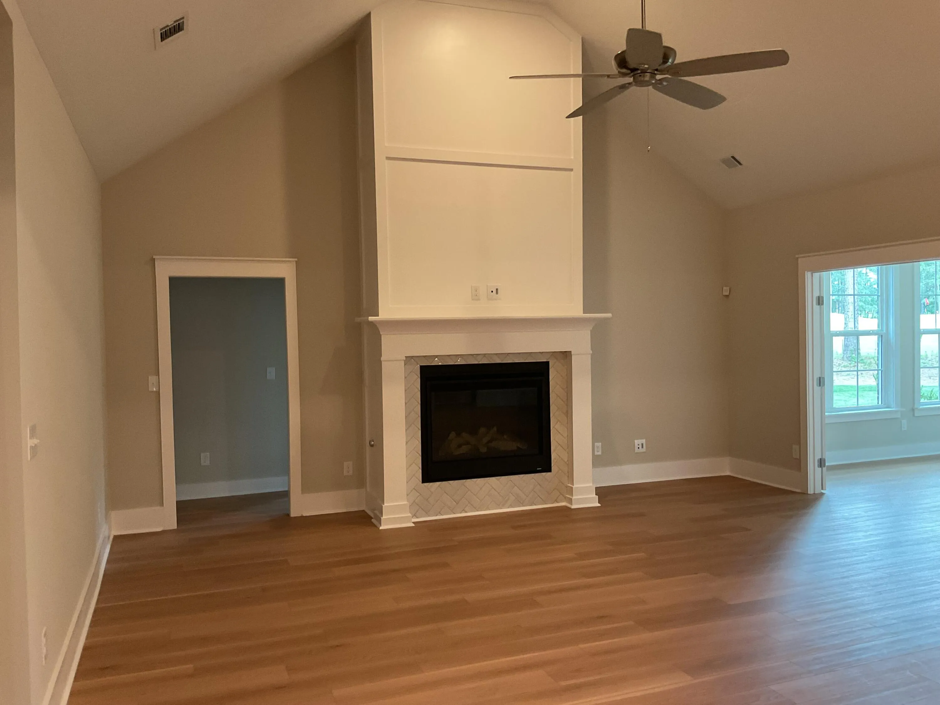 Aiken, South Carolina 29803, United States, 4 Bedrooms Bedrooms, ,4 BathroomsBathrooms,Residential,Pending,29736