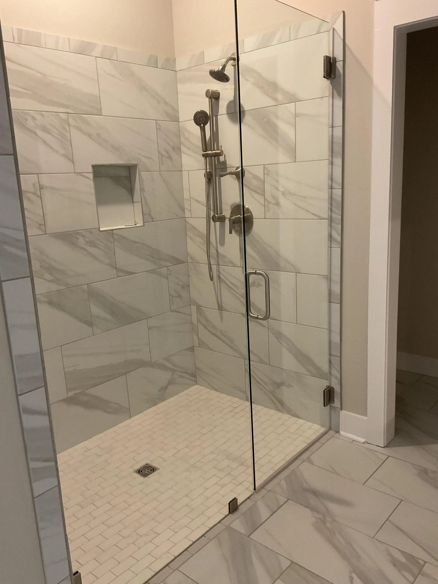 Aiken, South Carolina 29803, United States, 4 Bedrooms Bedrooms, ,4 BathroomsBathrooms,Residential,Pending,29736