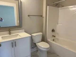 Aiken, South Carolina 29803, United States, 4 Bedrooms Bedrooms, ,4 BathroomsBathrooms,Residential,Pending,29736