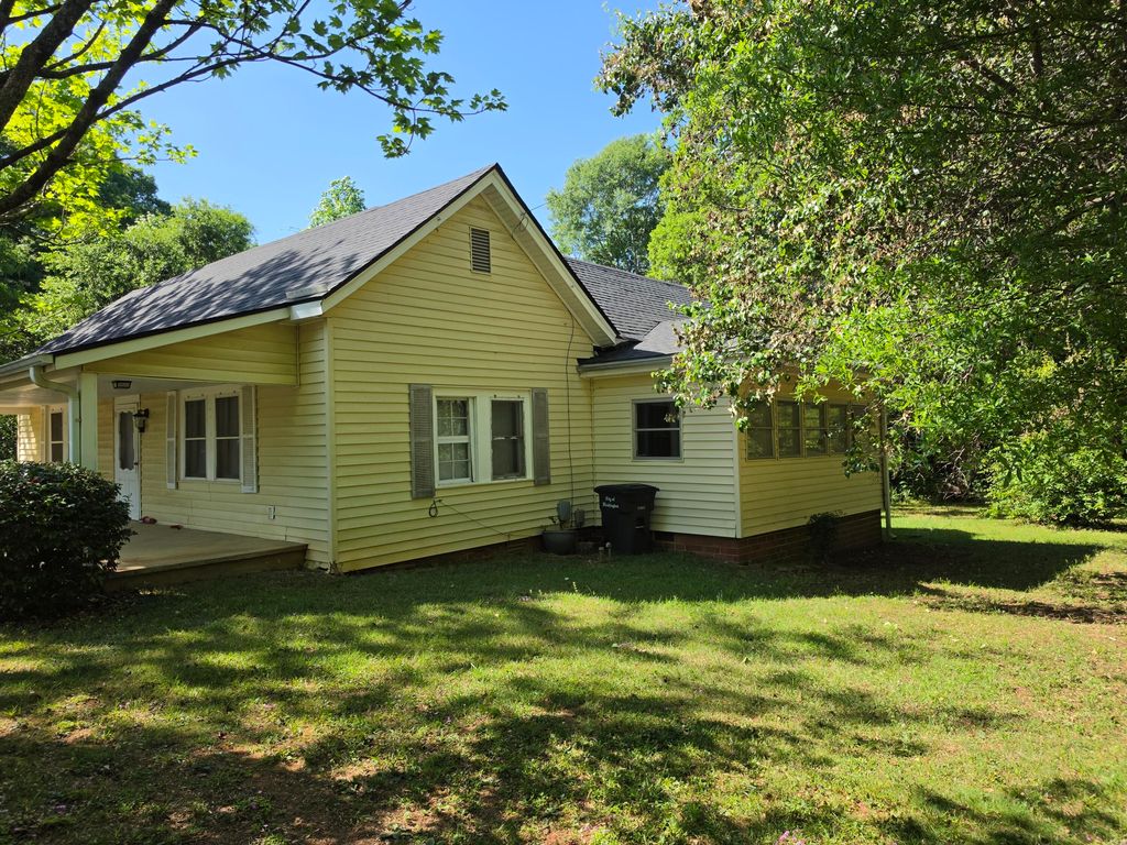 Photo of 109 Springdale Drive, Washington, GA 30673 (MLS # 554826)