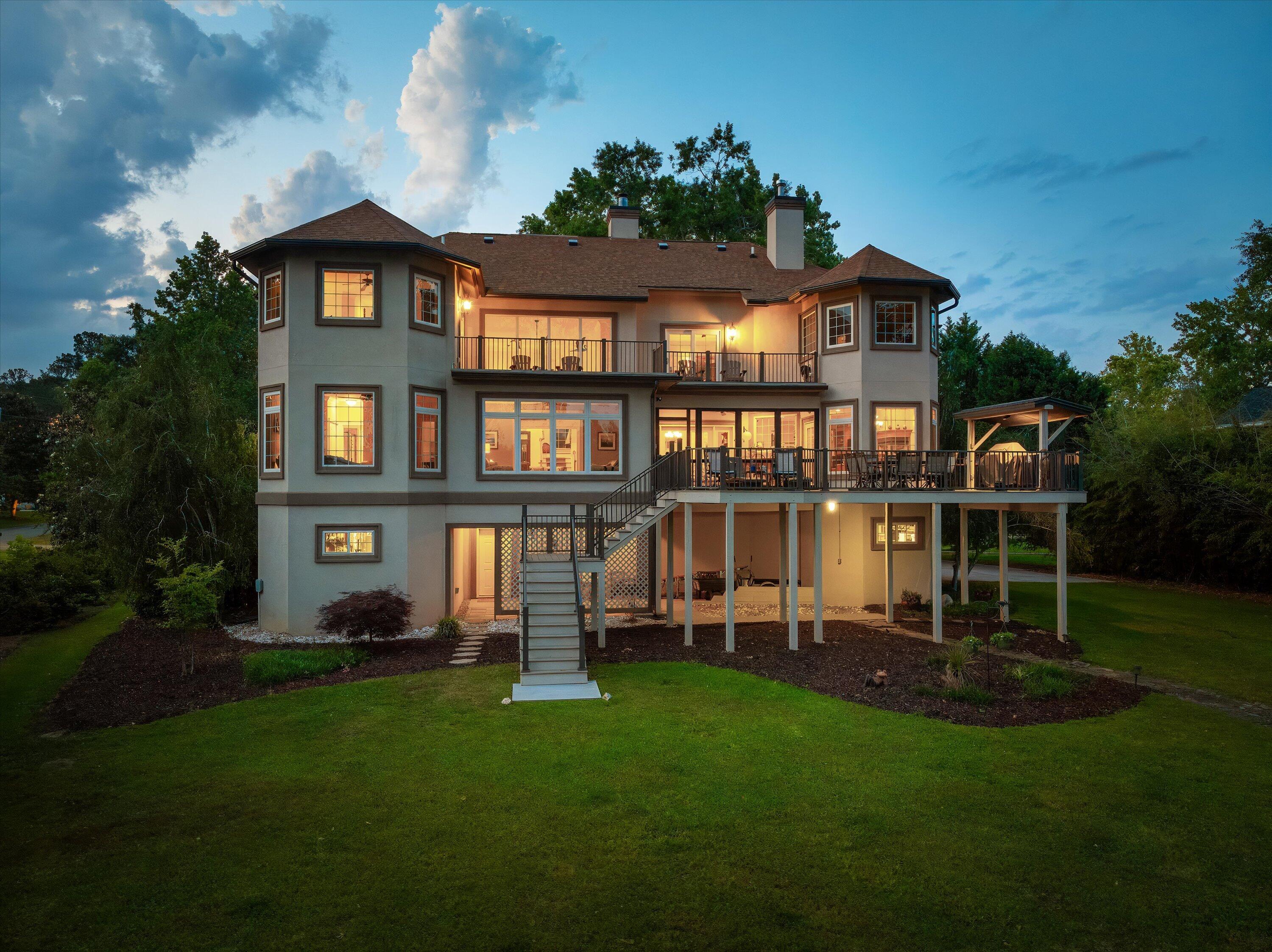 197 RIVER BEND Drive