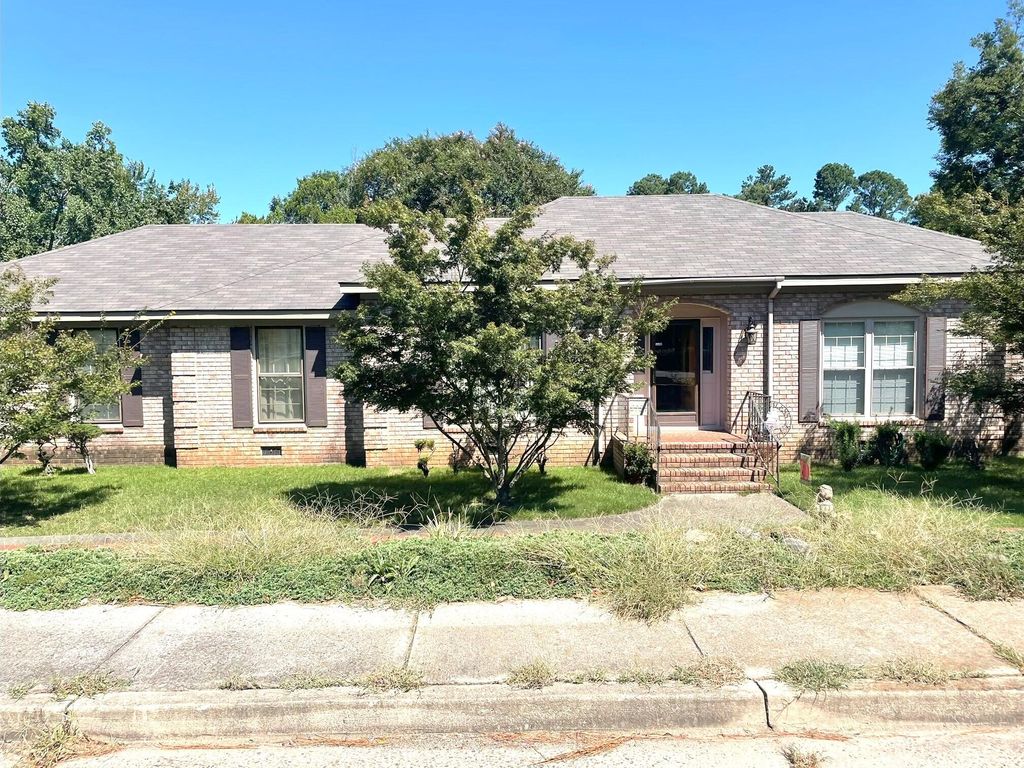 Photo for 2721 Ingleside Drive, Augusta, GA 30909 (MLS # 547010)