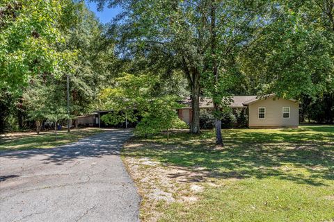 Tiny photo for 3230 Eatonton Highway, Madison, GA 30650 (MLS # 547057)