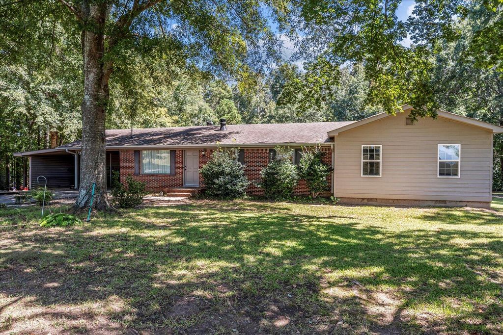 Photo for 3230 Eatonton Highway, Madison, GA 30650 (MLS # 547057)