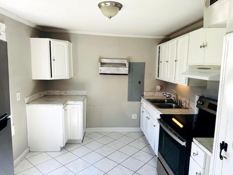 Tiny photo for 206 Reynolds Street, Augusta, GA 30901 (MLS # 547005)