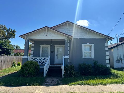 Photo of 206 Reynolds Street, Augusta, GA 30901 (MLS # 547005) Photo of 206 Reynolds Street, Augusta, GA 30901 (MLS # 547005)