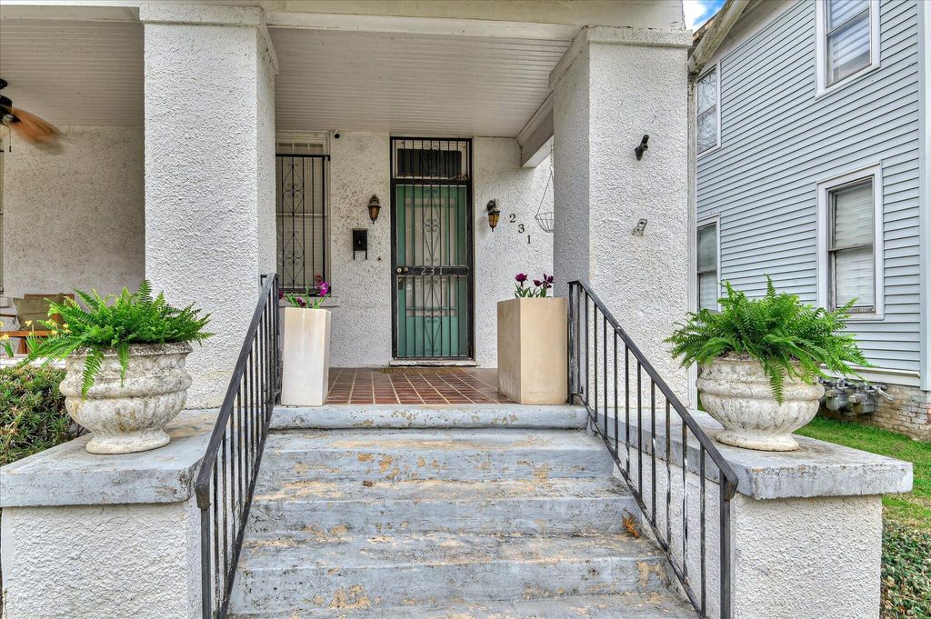 Photo of 231 Greene Street, Augusta, GA 30901 (MLS # 554571)