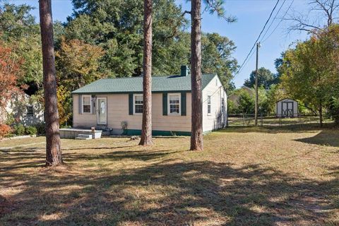 Photo of 122 Kenmont Street, Aiken, SC 29801 (MLS # 549056)