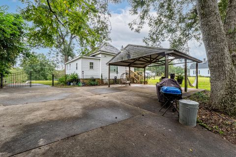 Tiny photo for 414 Penn Street, Edgefield, SC 29824 (MLS # 547610)