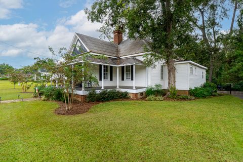 Tiny photo for 414 Penn Street, Edgefield, SC 29824 (MLS # 547610)