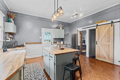 Tiny photo for 414 Penn Street, Edgefield, SC 29824 (MLS # 547610)