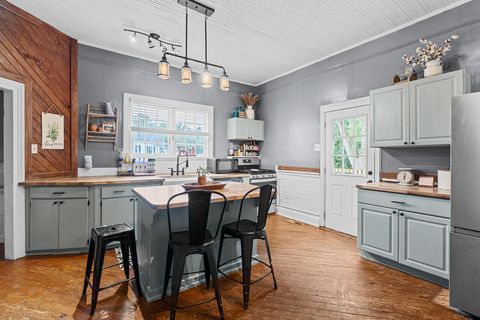 Tiny photo for 414 Penn Street, Edgefield, SC 29824 (MLS # 547610)