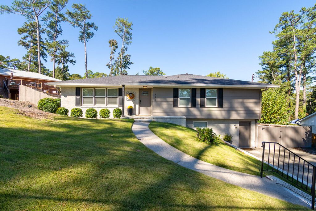 Photo of 441 Aumond Road, Augusta, GA 30909 (MLS # 549081)