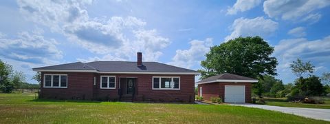 Photo of 20 ROSA SPRING Road, Johnston, SC 29832 (MLS # 538992) Photo of 20 ROSA SPRING Road, Johnston, SC 29832 (MLS # 538992)
