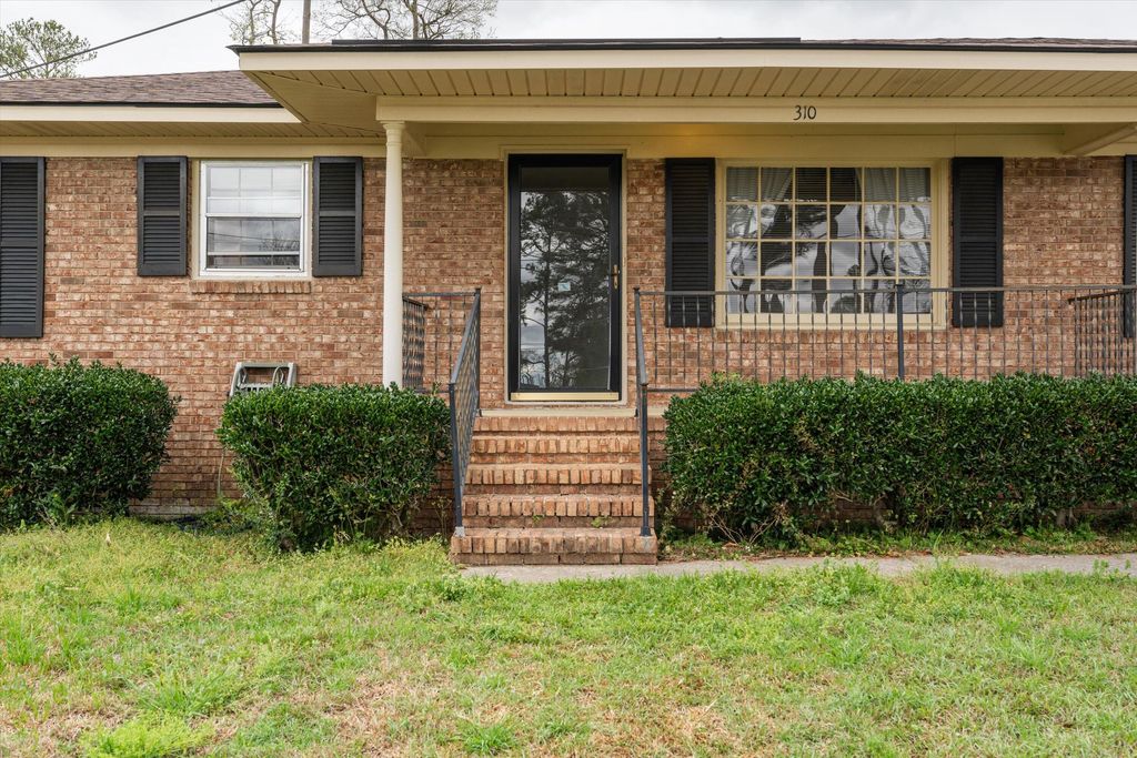 Photo of 310 Indian Trail Court, Augusta, GA 30907 (MLS # 553259)
