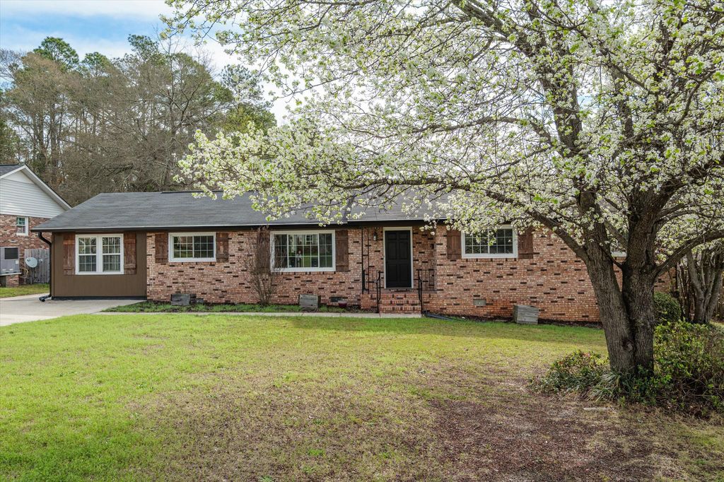 Photo of 3414 Sutton Place, Augusta, GA 30906 (MLS # 553035)