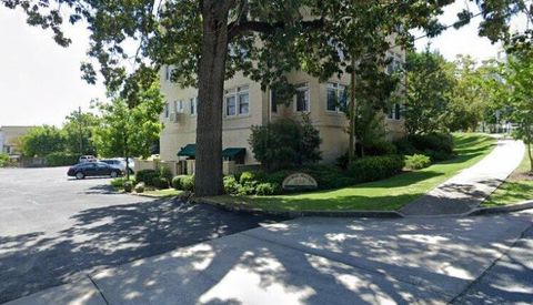 Photo of 2068 Walton Way, Augusta, GA 30904 (MLS # 553034)