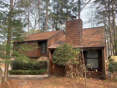 Photo of 428 Halifax Drive, Augusta, GA 30907 (MLS # 552793)