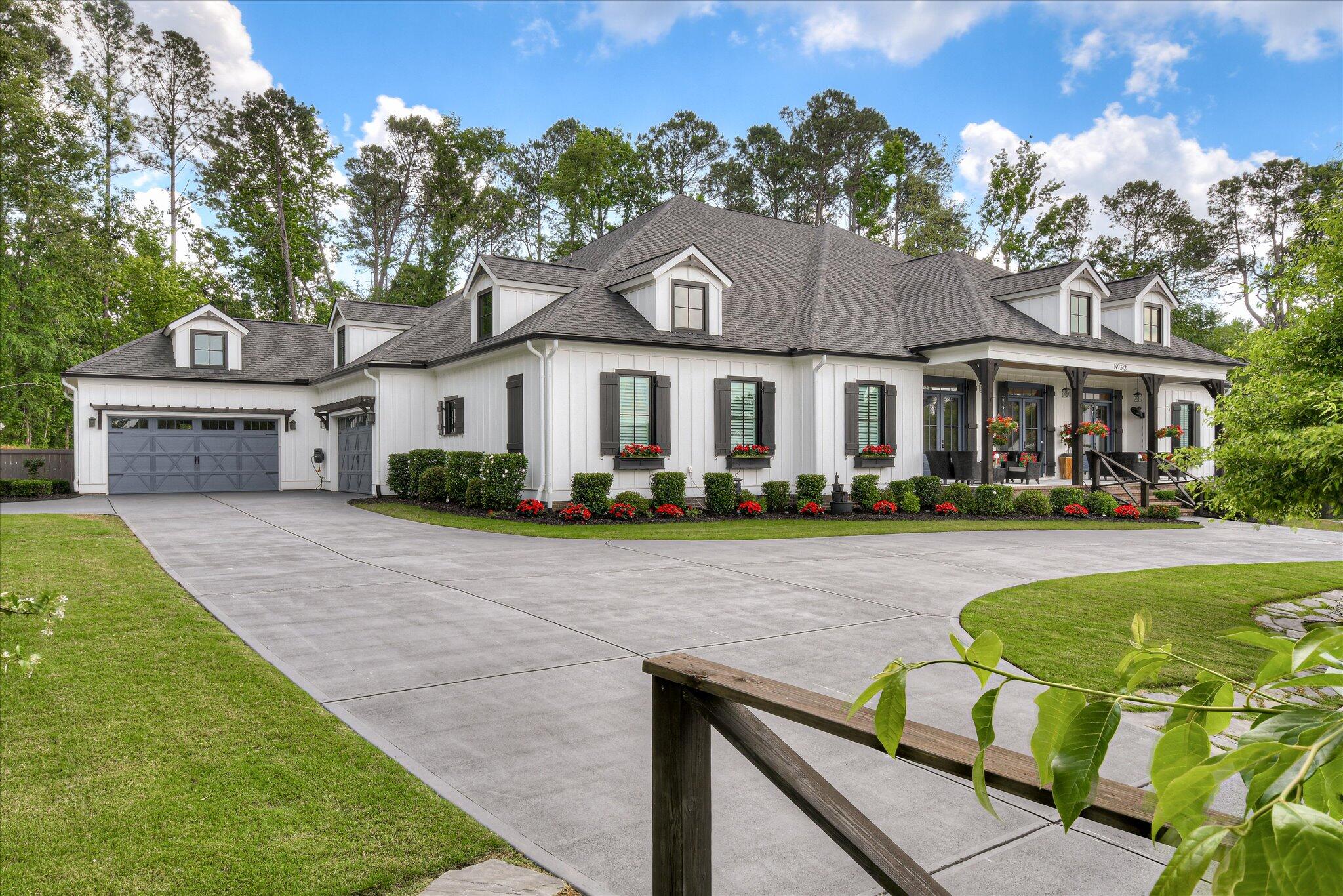 3121 CARILLON Way