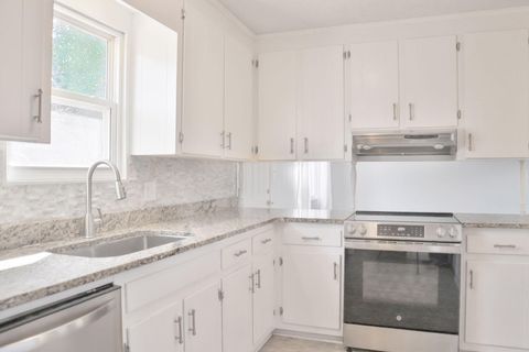 Tiny photo for 3658 Marlboro Street, Martinez, GA 30907 (MLS # 550733)