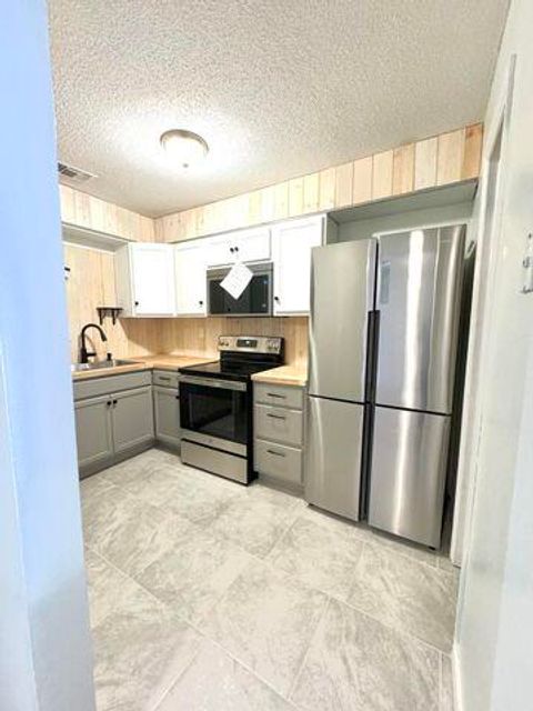 Tiny photo for 1017 Stevens Creek Road, Augusta, GA 30907 (MLS # 548841)