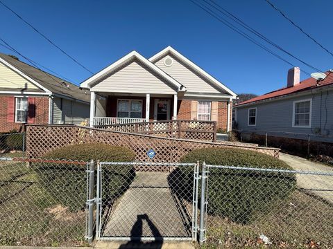 Photo of 1015 Dugas Street, Augusta, GA 30901 (MLS # 551099)