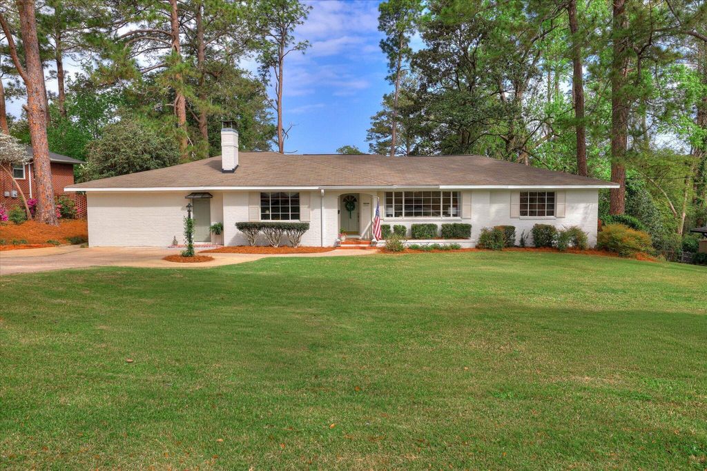 Photo of 2231 Huntington Road, Augusta, GA 30904 (MLS # 555096)
