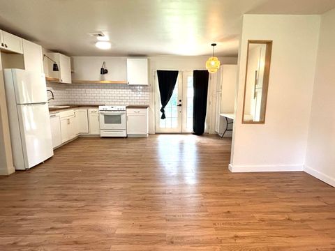 Tiny photo for 865 Clements Street, Thomson, GA 30824 (MLS # 543304)