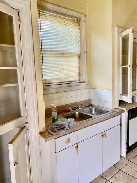 Tiny photo for 1712 Central Avenue, Augusta, GA 30904 (MLS # 545931)