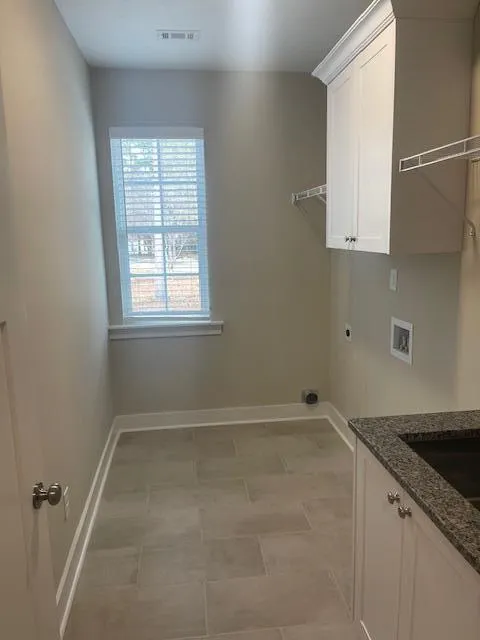 Aiken, South Carolina 29803, United States, 4 Bedrooms Bedrooms, ,3 BathroomsBathrooms,Residential,Active,140902