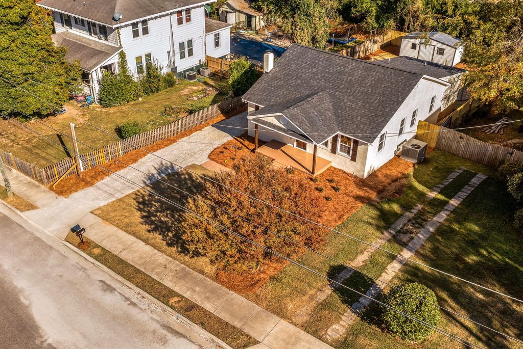 Photo of 812 Russell Street, Augusta, GA 30904 (MLS # 549138)