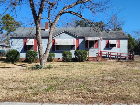 Photo of 2202 Tudor Drive, Augusta, GA 30906 (MLS # 552126)