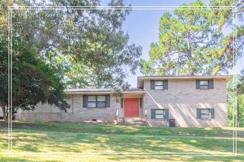 A home in North Augusta