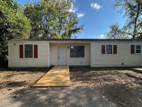 Photo of 1916 Battle Row, Augusta, GA 30904 (MLS # 547461)