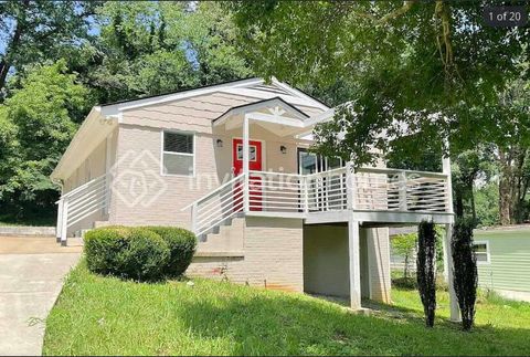 Photo of 2120 Nichols Lane, Decatur, GA 30033 (MLS # 551627)