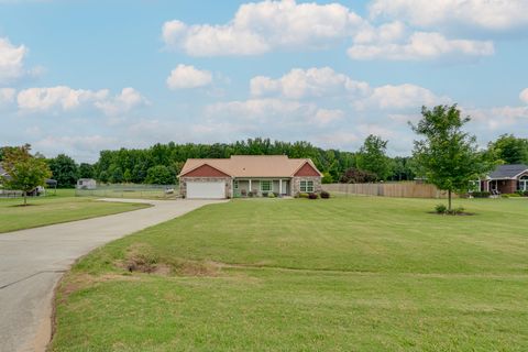 Tiny photo for 11 Summerfield Court, Trenton, SC 29847 (MLS # 543339)