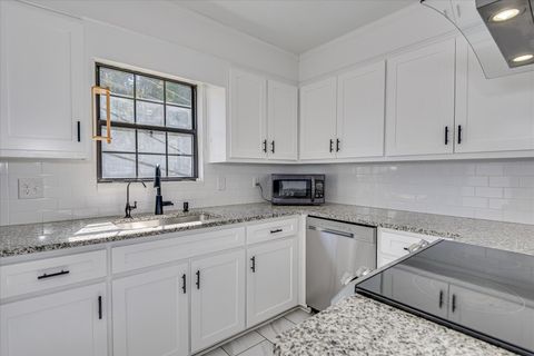 Tiny photo for 350 Marshall Street, Martinez, GA 30907 (MLS # 548506)