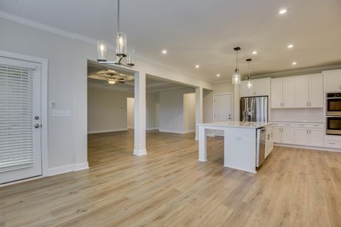 Tiny photo for 8 Belfast Court, North Augusta, SC 29860 (MLS # 542953)