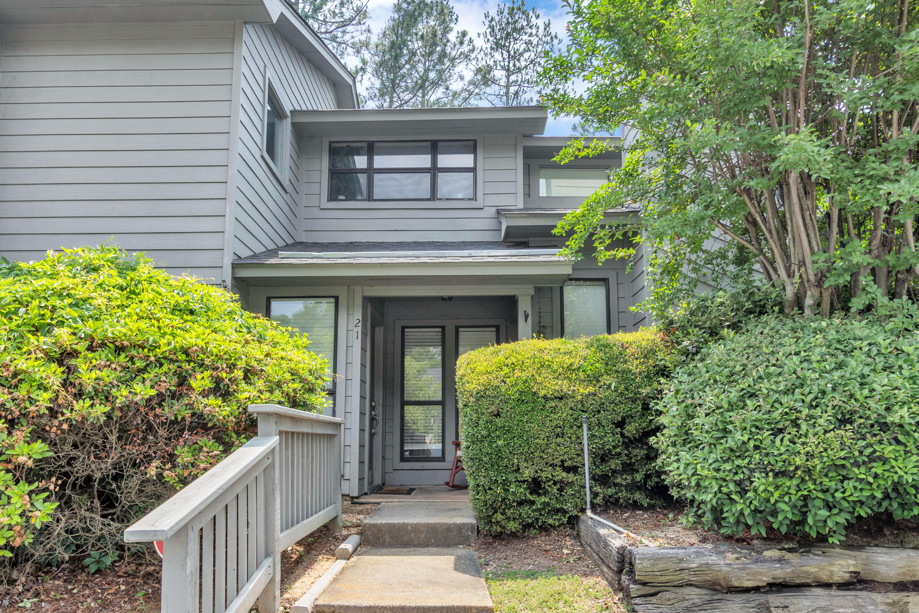 16 Cardinal Lane
